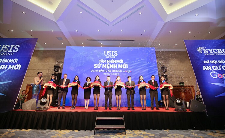 Ribbon-cutting ceremony opening the new office of USIS Group on the 8th Floor, Melia Hanoi Building